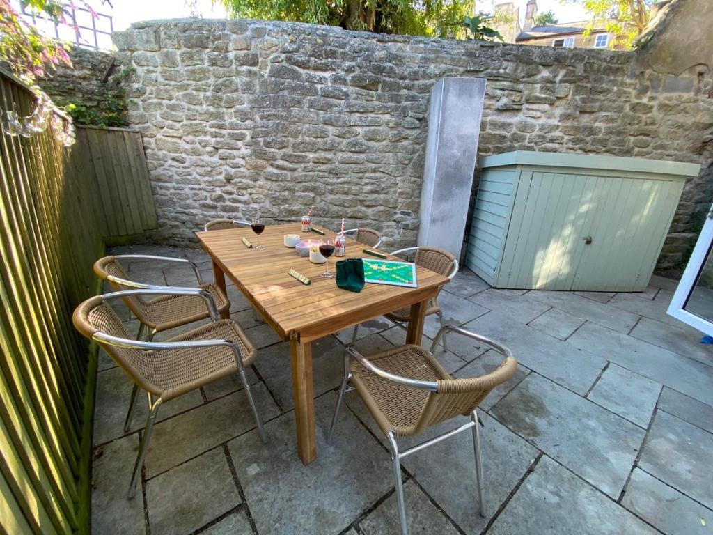 Burgess Yard 2-Bedroom Cottage, Bath Buitenkant foto