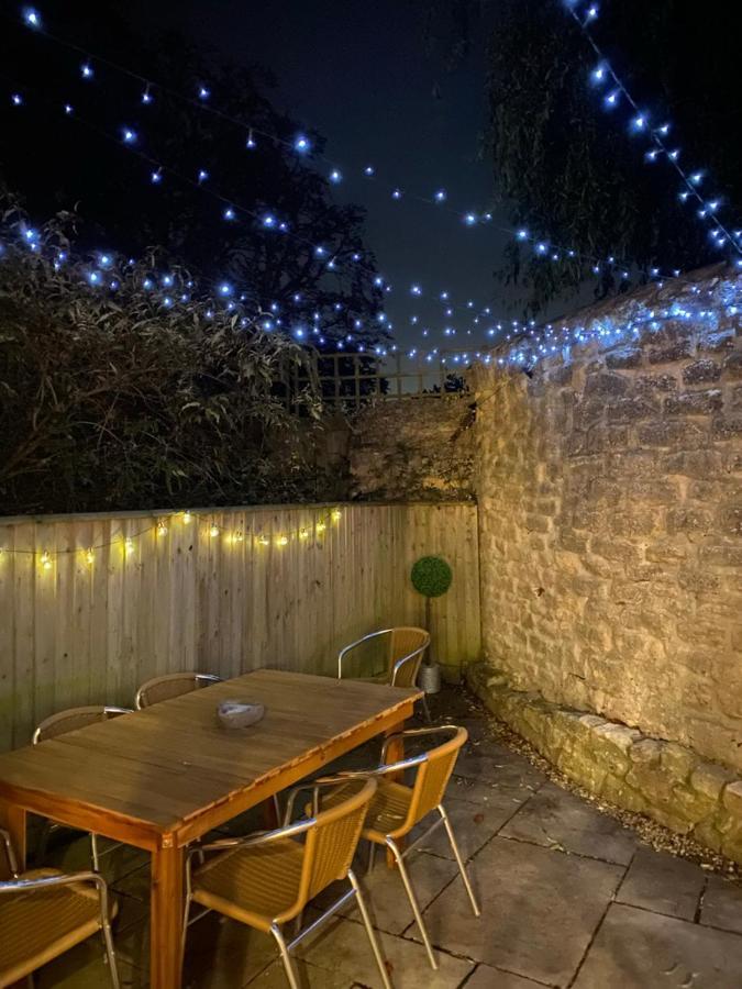 Burgess Yard 2-Bedroom Cottage, Bath Buitenkant foto